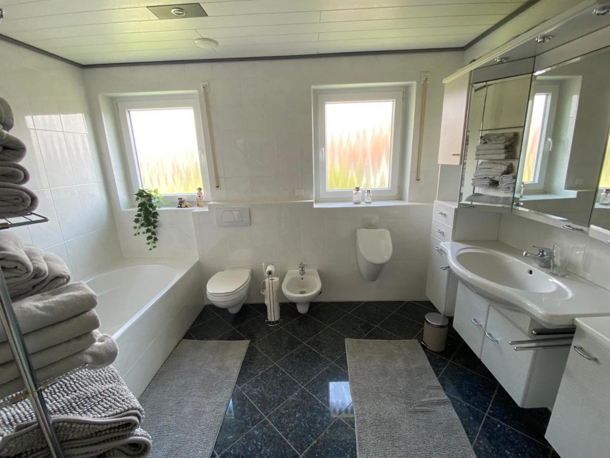 Tolle Ferienwohnung In Loeffelsterz Schonungen Eksteriør bilde